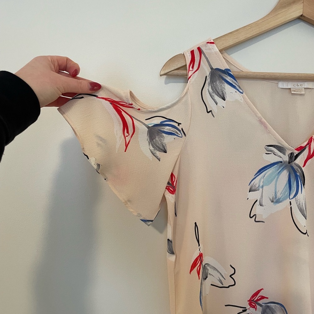 C&E Peach Floral Peep Shoulder Blouse - Picture 2 of 5